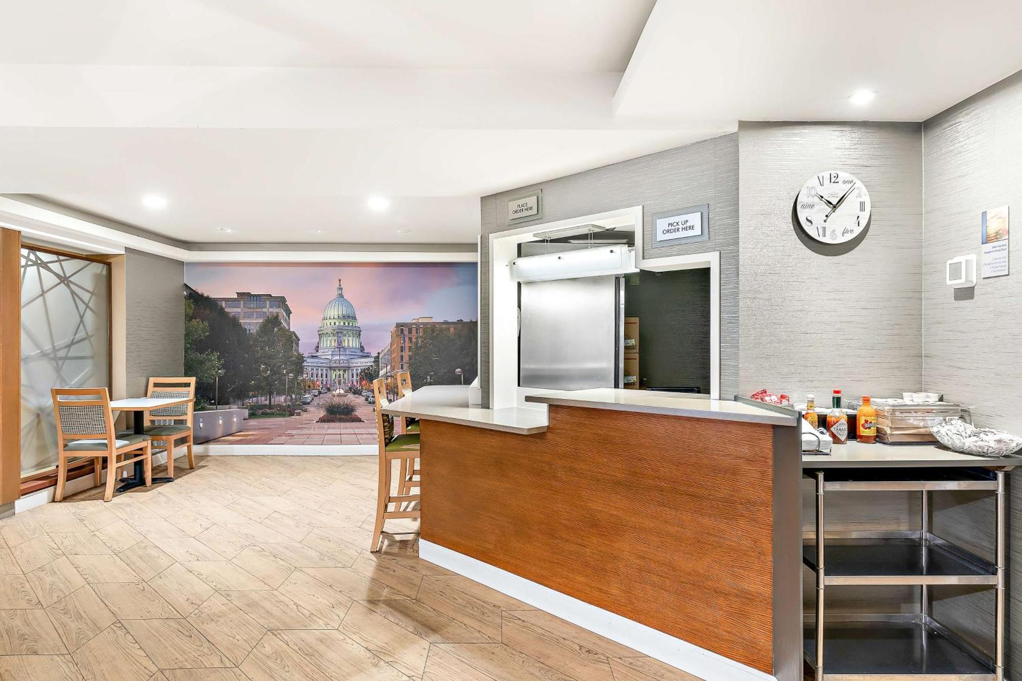 Best Western West Towne Suites Madison Exterior foto